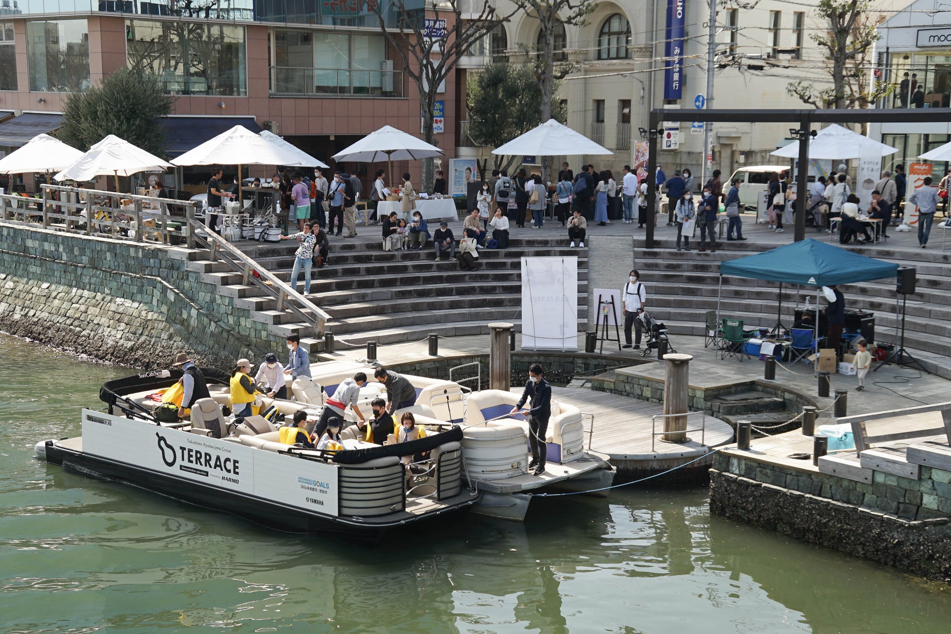 GK京都、徳島市やヤマハ発動機と協働で水上モビリティを活用した実証実験を企画デザインのサブ画像3_カフェイベントと試乗会の様子