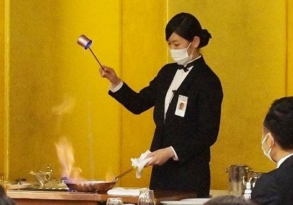 若手ホテリエの成長を目指し2年ぶりに開催「JR西日本ホテルズ レストランサービスコンテスト」のサブ画像5_競技中の様子