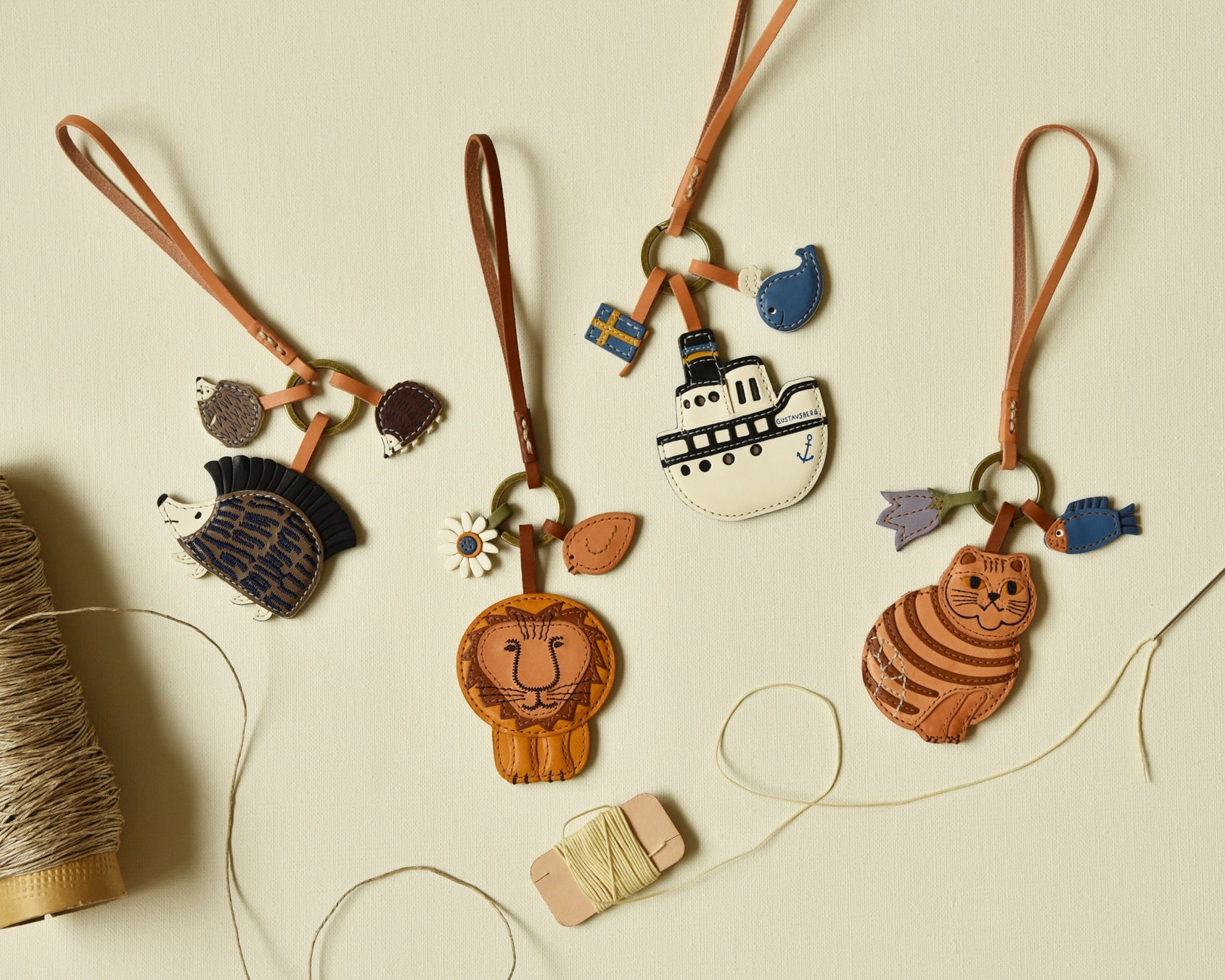 革製品ブランド【genten】より、スウェーデンの陶芸作家リサ・ラーソンのモチーフを革で表現した限定革小物コレクションを2023年4月20日に発売。のサブ画像8