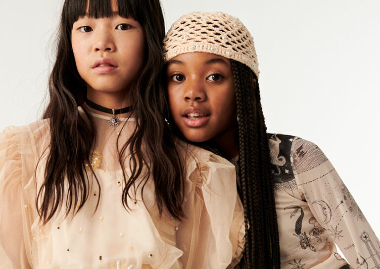 H&Mから、きらびやかなファッションとイノベーションの魔法を融合させたヤングキッズ向け最新コレクション「Kids Re-Enchantment Story」を発表のメイン画像