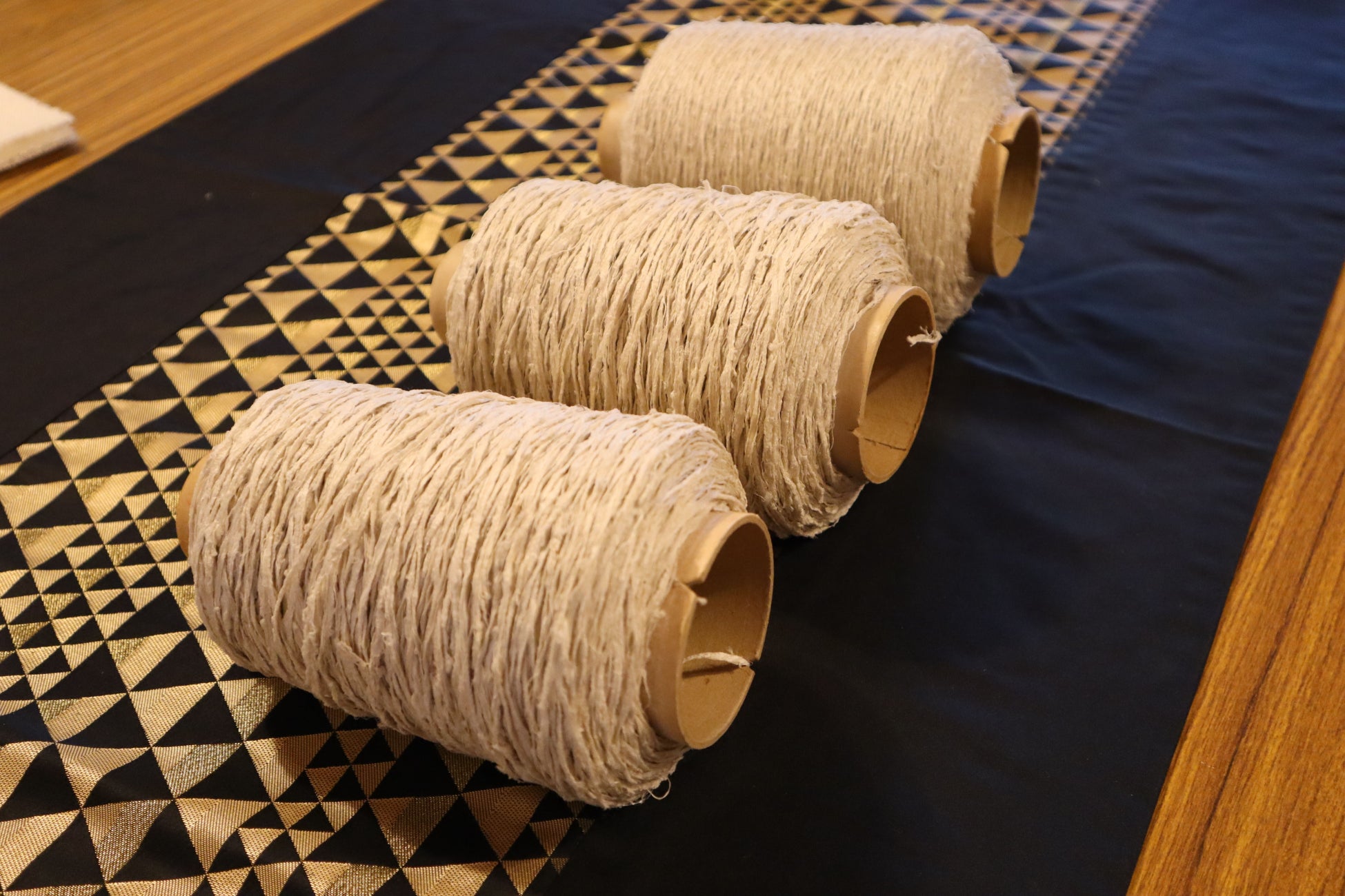 京都西陣織の伝統と国内養蚕業の復興を目指す！シルクの製造過程で生まれる素材「キビソ」を使用した、国産素材のボディタオルで新しいスキンケアを提案し、伝統工芸の未来を創ります。のサブ画像4