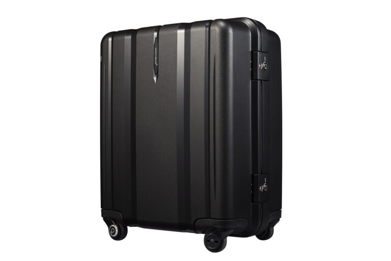 マツダの自動車バンパーをスーツケースに再生したサステナブルスーツケース「プロテカ マックスパスRI」再販決定のメイン画像