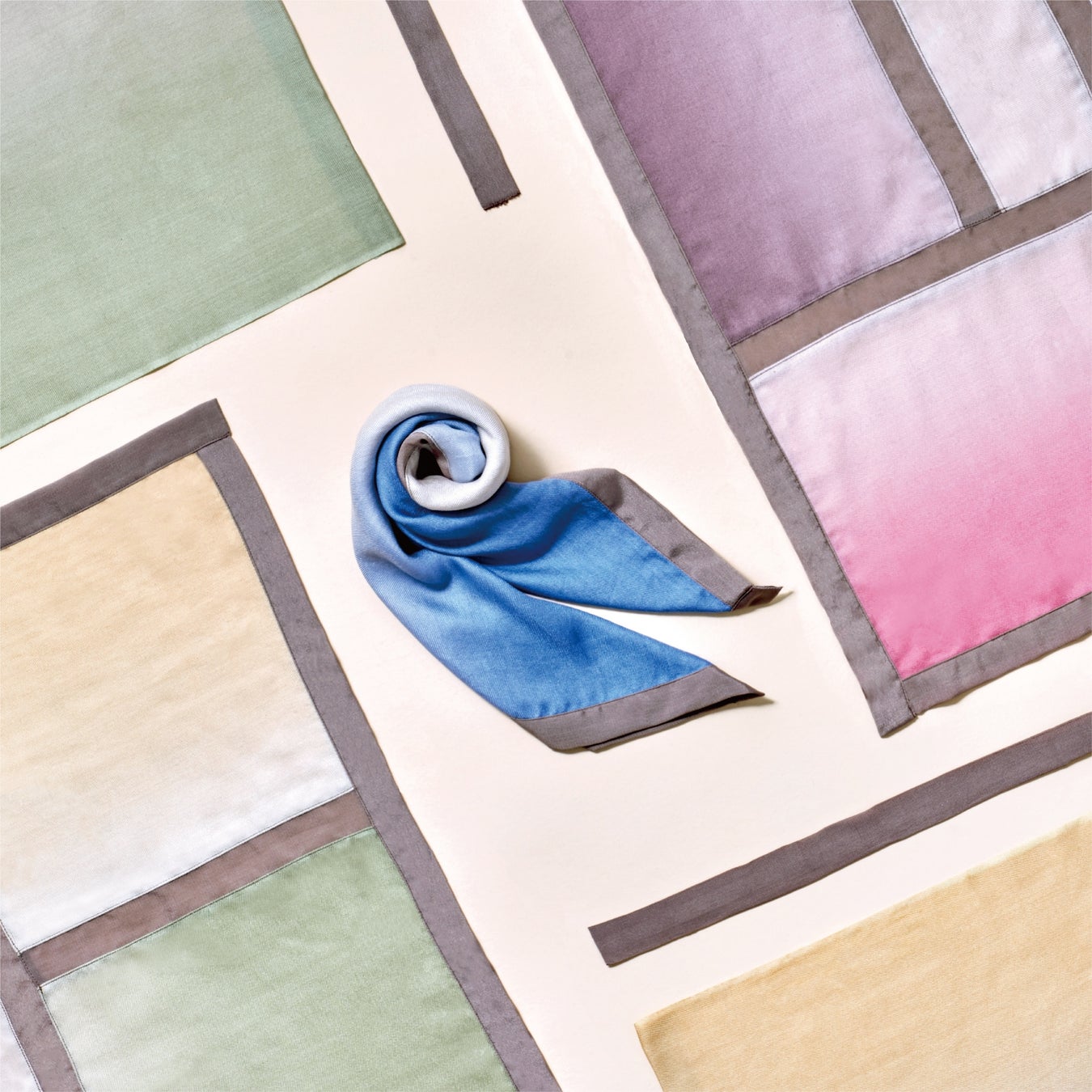 マザーハウス、シルク生地のリメイクによる新作スカーフを発売のサブ画像1