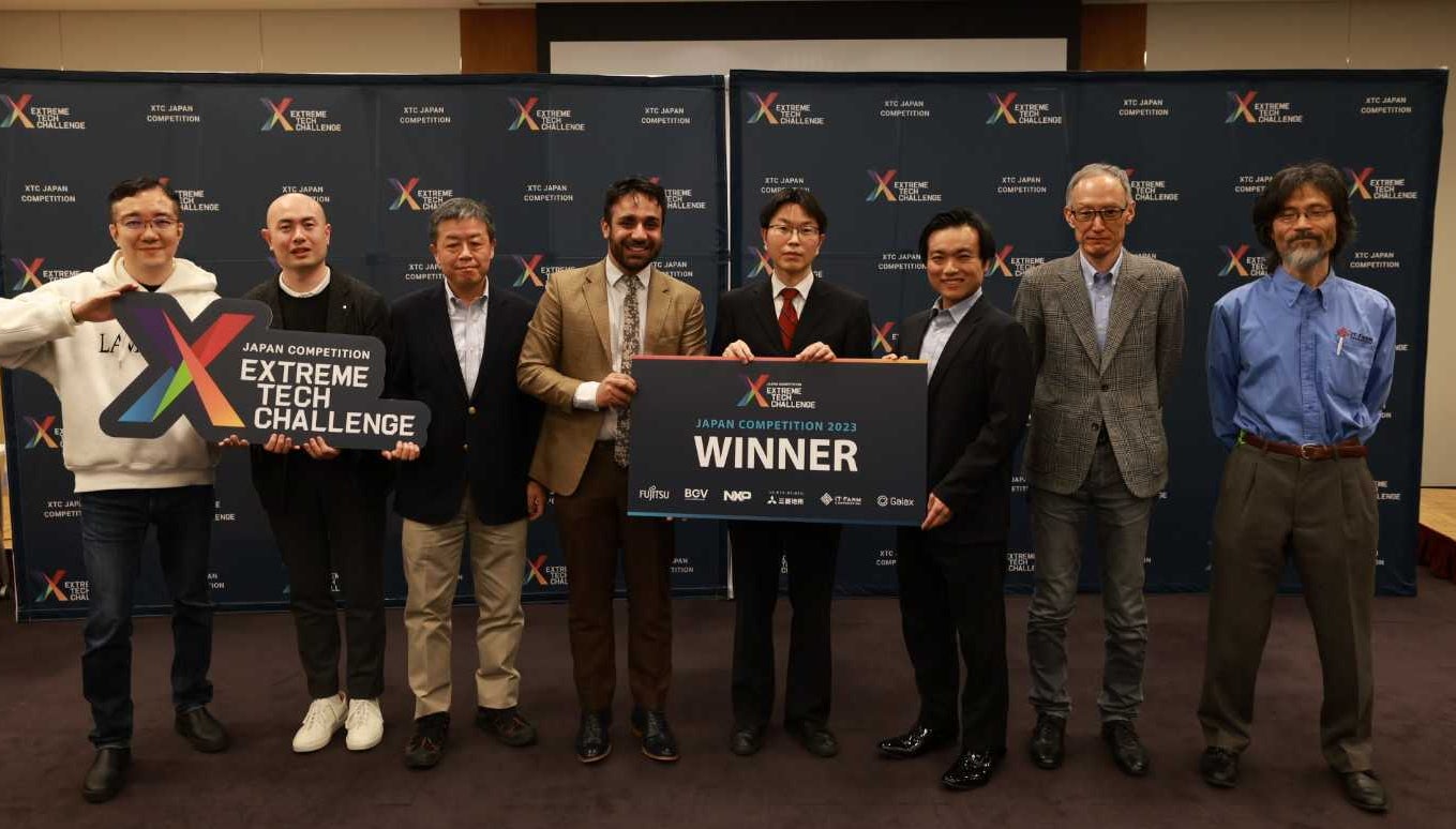 「Extreme Tech Challenge (XTC)」の日本大会「XTC JAPAN 2023」、優勝企業が「bitBiome株式会社」に決定！ 9月の世界大会へ招待！ のサブ画像1_優勝した「bitBiome社 鈴木氏（左から5番目）」、準優勝した「Aseel Technology社 Khalid氏（左から4番目）」および「エレファンテック社 清水氏（右から3番目）」